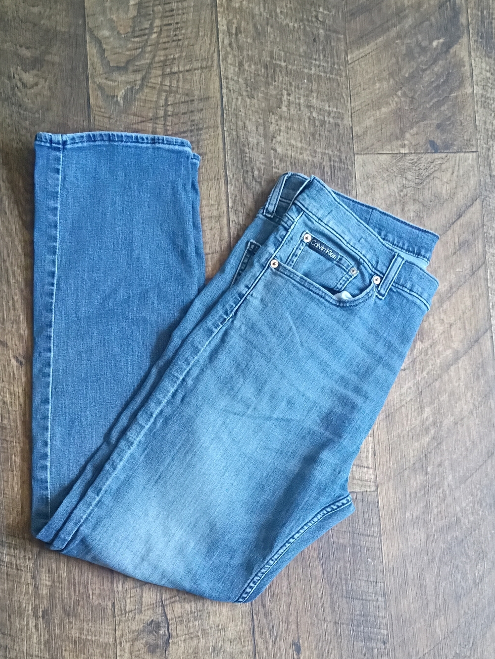 Calvin Klein Men s Light Wash Skinny Jeans